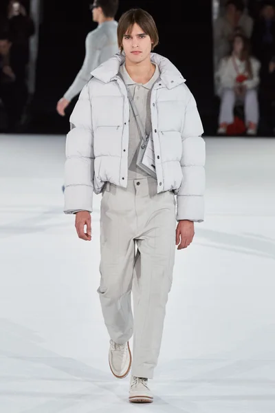 Look 39